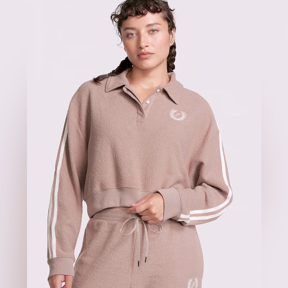 NEW REVERSE FLEECE CROPPED POLO SWEATSHIRT